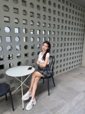 台北定點茶-小正妹